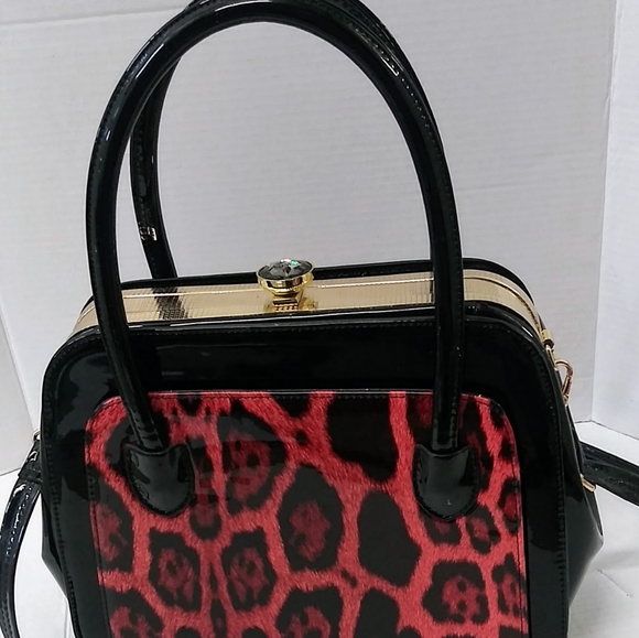 Black and Red Leopard print patent leather purse ♥️ - Picture 4 of 12